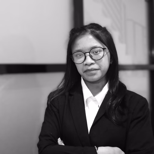 Elizabeth Yunita Krisnawati, Associate